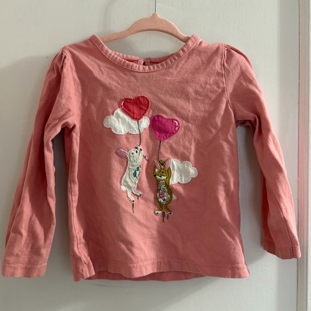 Mini Boden Bunnies & Balloons Long Sleeve Shirt in Blush / size 18-24 months
